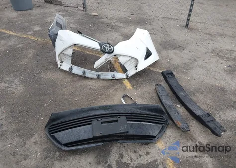 2018 Toyota Corolla Le из США, поврежденный, VIN 5YFBURHE7JP756661